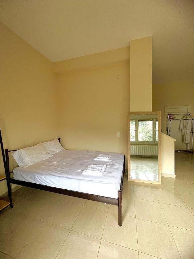 Kalamitsa Apartment By The Beach Kavala Esterno foto