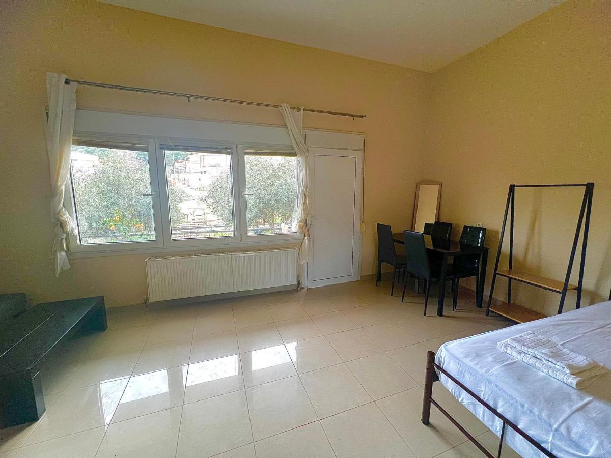 Kalamitsa Apartment By The Beach Kavala Esterno foto