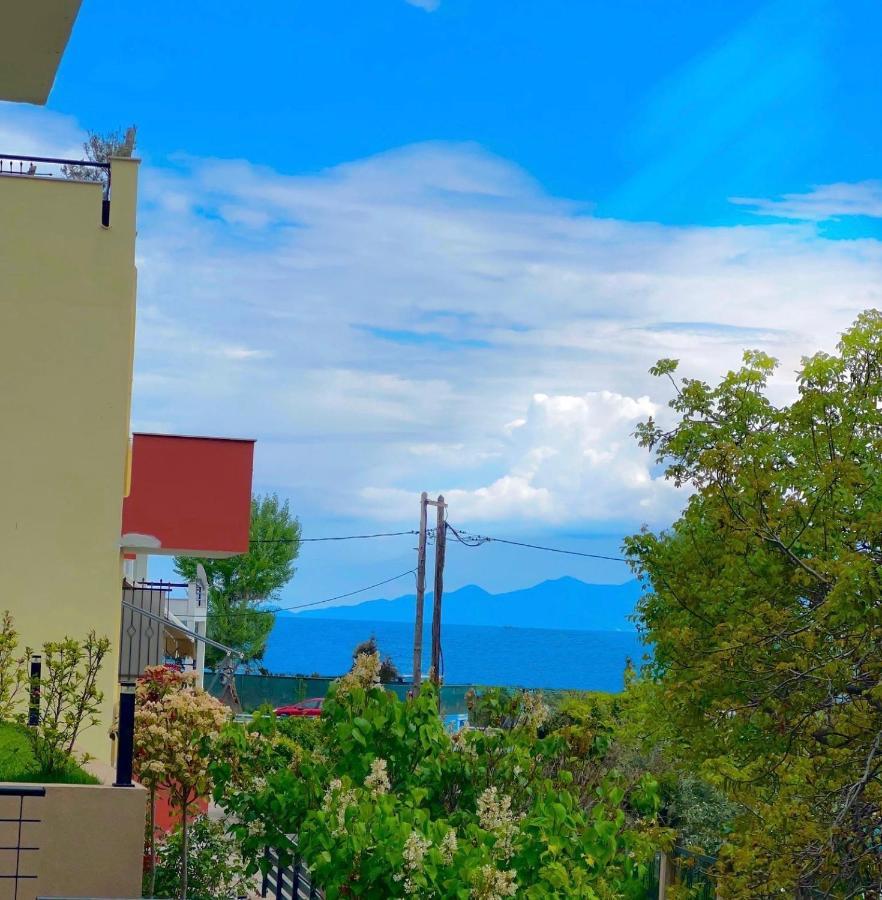Kalamitsa Apartment By The Beach Kavala Esterno foto