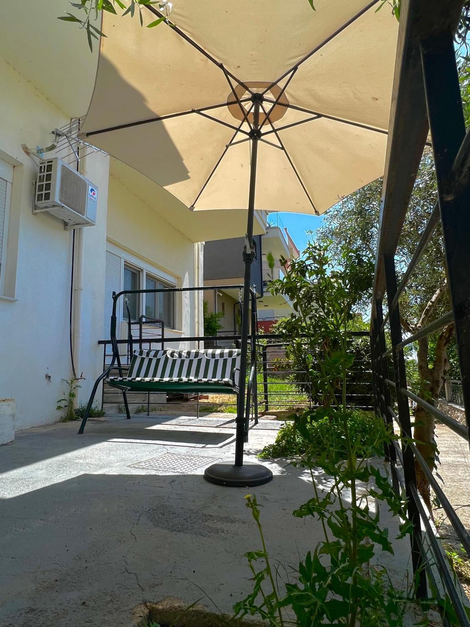 Kalamitsa Apartment By The Beach Kavala Esterno foto